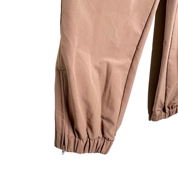 NEW Old Navy High-Waisted Water-Repellent Jogger Pants Light Brown  Small-Petite - Picture 6 of 7